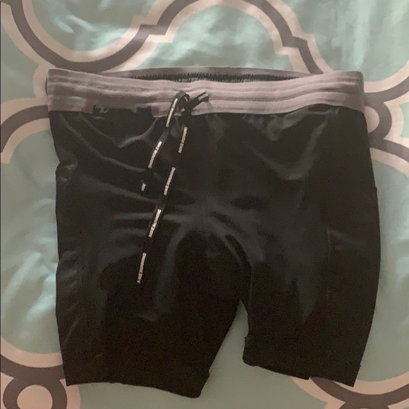 Nike running shorts - Picture 4 of 4